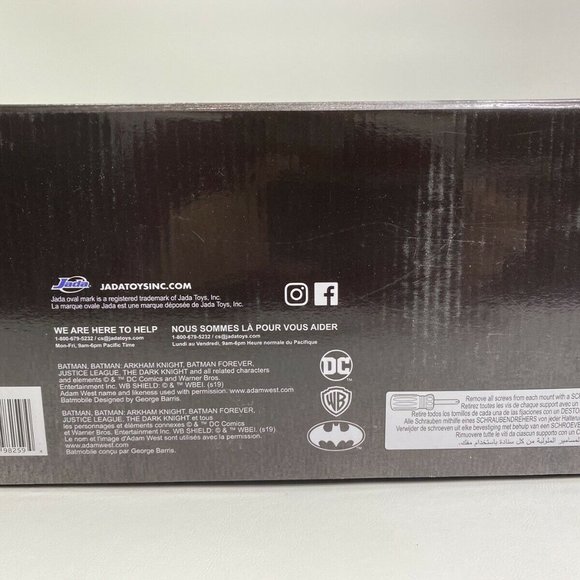 🆕️Jada Classic Batman & Batmobile Diecast NEW - Picture 8 of 11